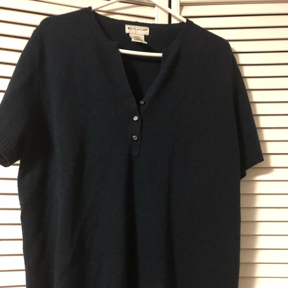 Short sleeve sweater blouse